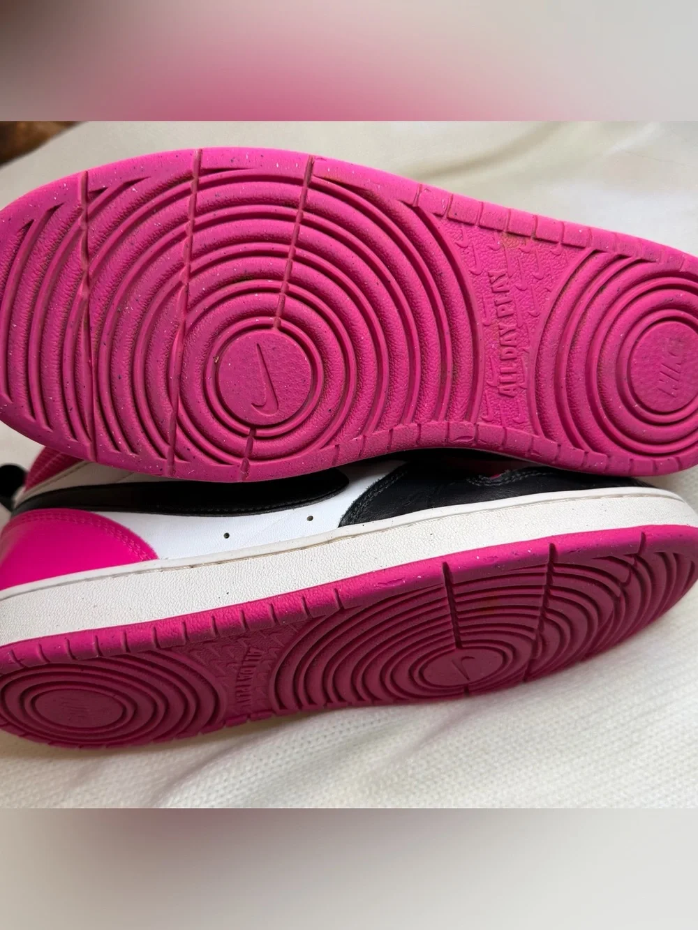 Nike Court Borough Mid 2 Big Kids Size 5.5Y White/Fierce Pink and Black